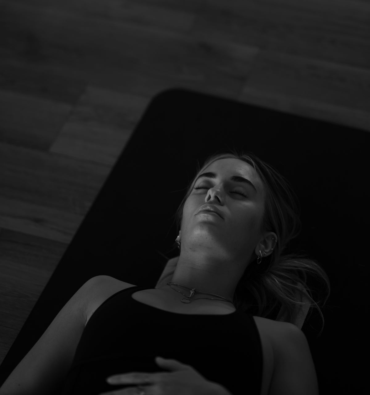 Identifying and Correcting Yoga Form Mistakes for Better Results - LazyLizard-skincare